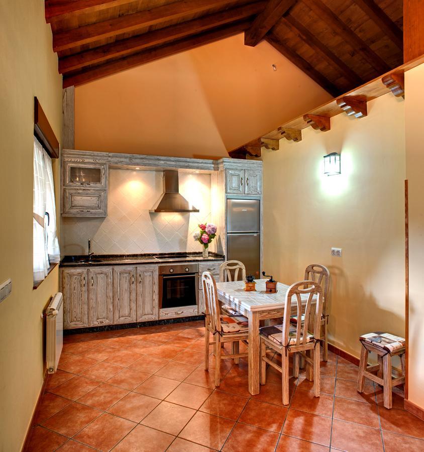 Apartamentos Rurales "La Torre" Y "El Pielago" Gamones Екстер'єр фото