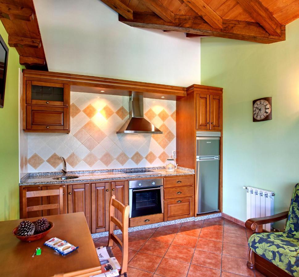 Apartamentos Rurales "La Torre" Y "El Pielago" Gamones Екстер'єр фото